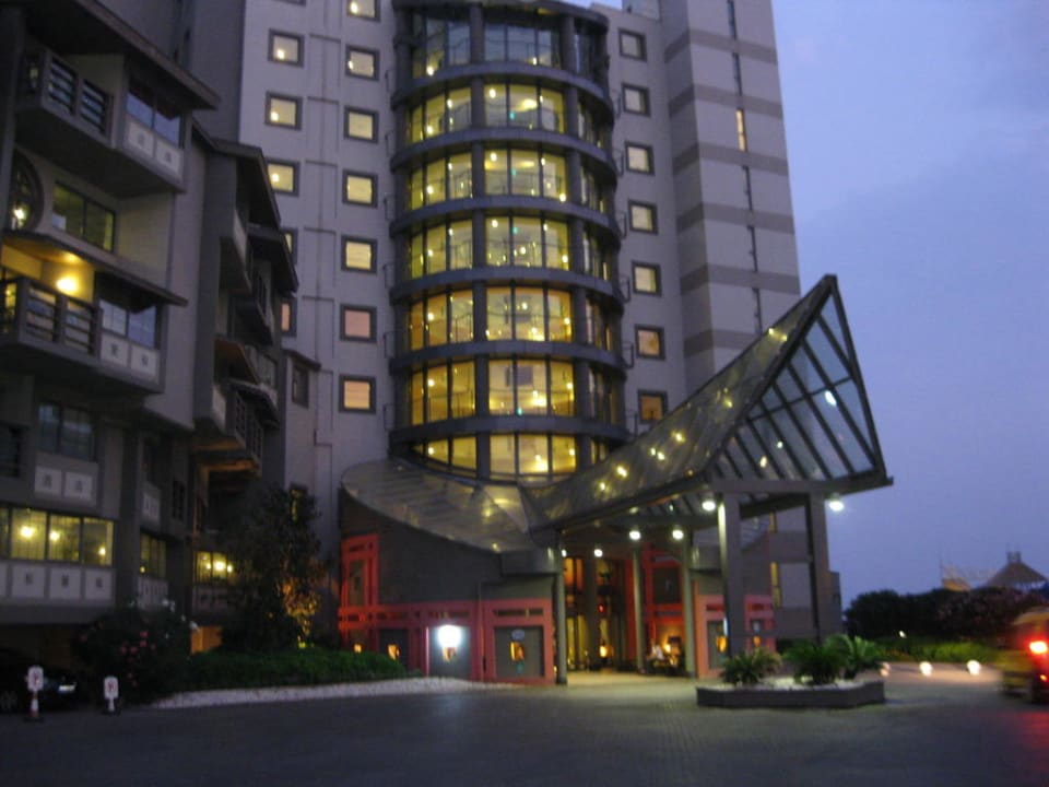 Limak von Ausseneingang Limak Lara Deluxe Hotel & Resort