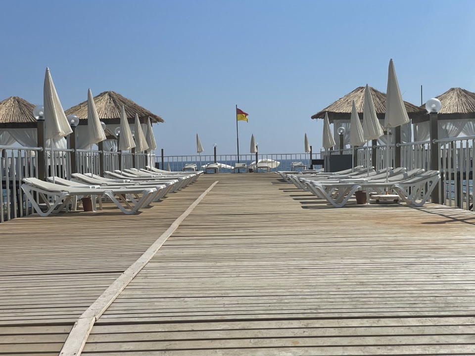 Strand Aria Resort & Spa