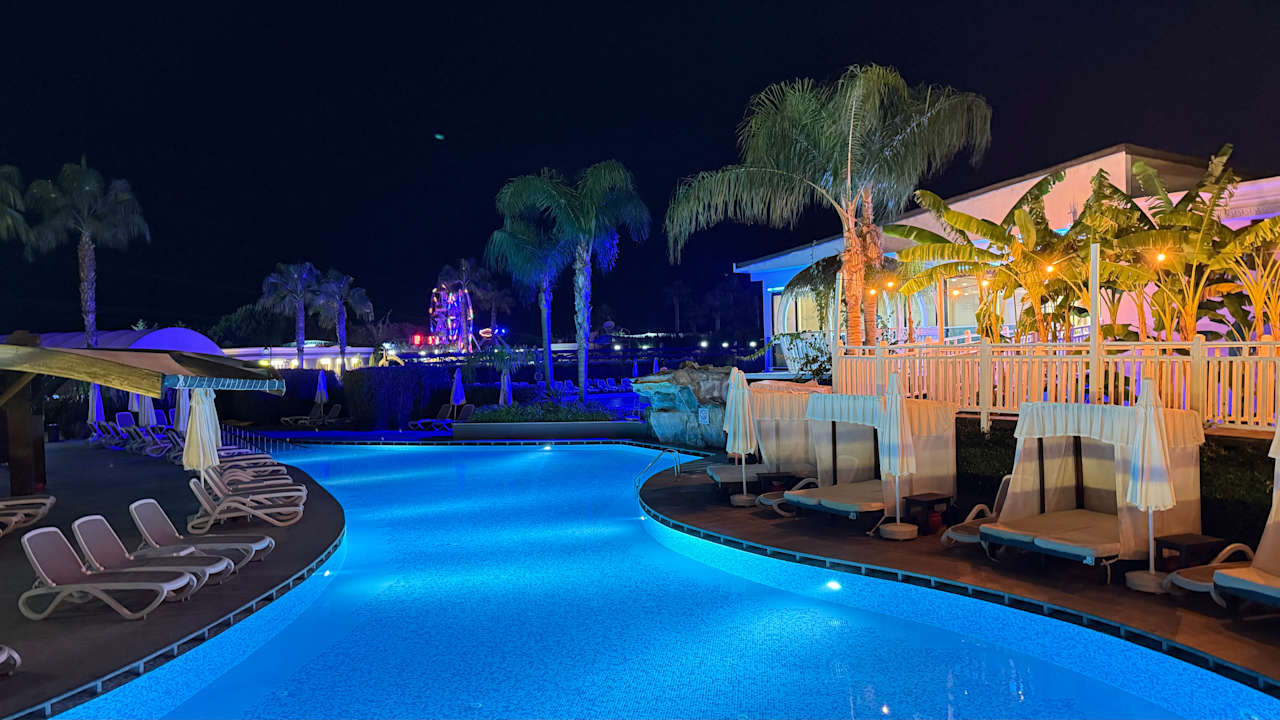 Pool Adalya Elite Lara