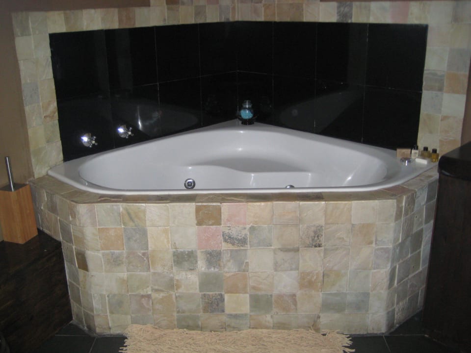 Unsere Whirlpoolbadewanne Guesthouse The Roundhouse