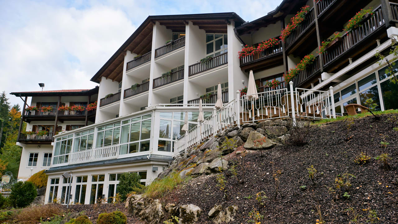 Außenansicht Hotel Am Badersee