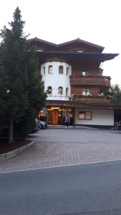 Außenansicht Hotel Zinnkrügl