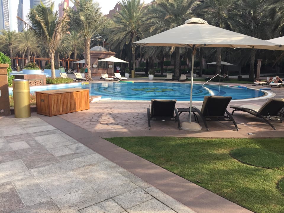 Poolanlage Emirates Palace Mandarin Oriental