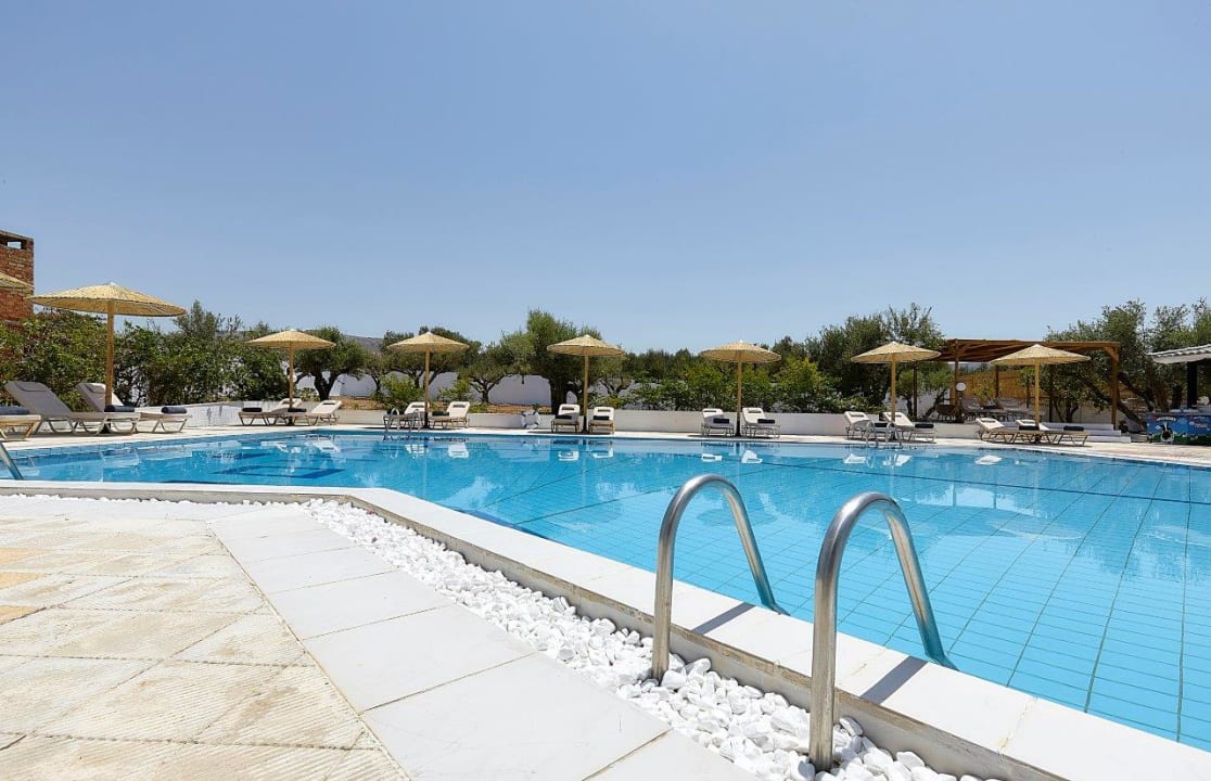 Pool Vasia Royal Hotel