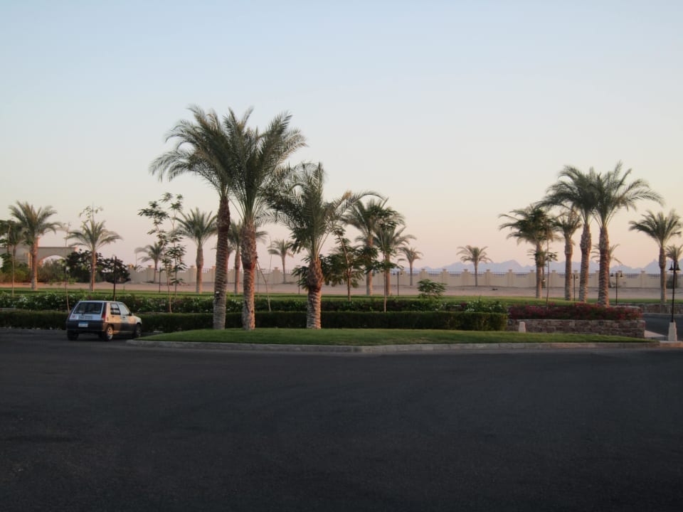 Vor dem Hoteleingang Stella Garden Resort & Spa, Makadi Bay