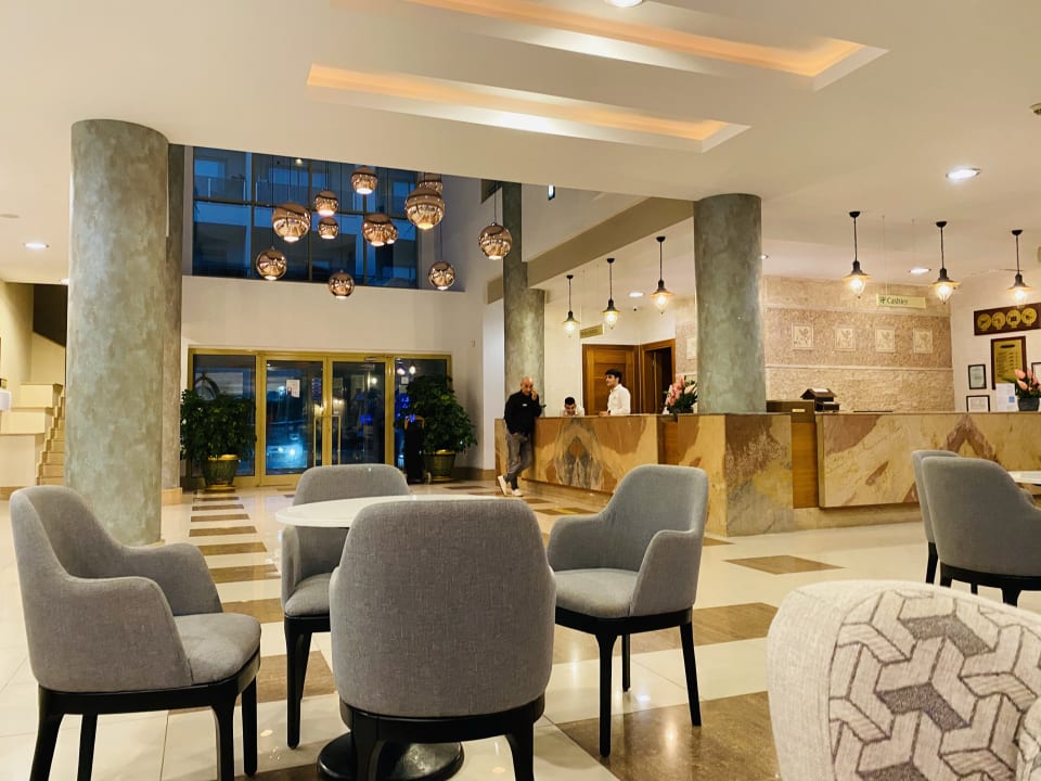 Lobby Side Breeze Hotel