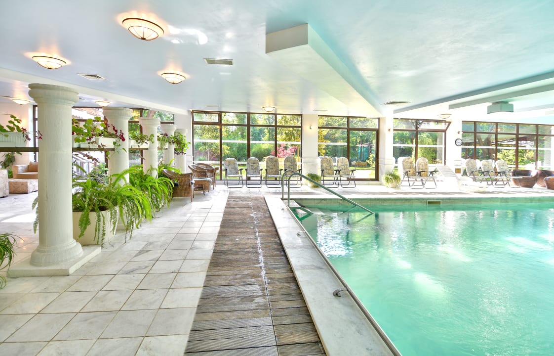 Pool Hotel Estreya Residence
