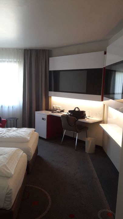 Eingangsbereich DORMERO Hotel Hannover