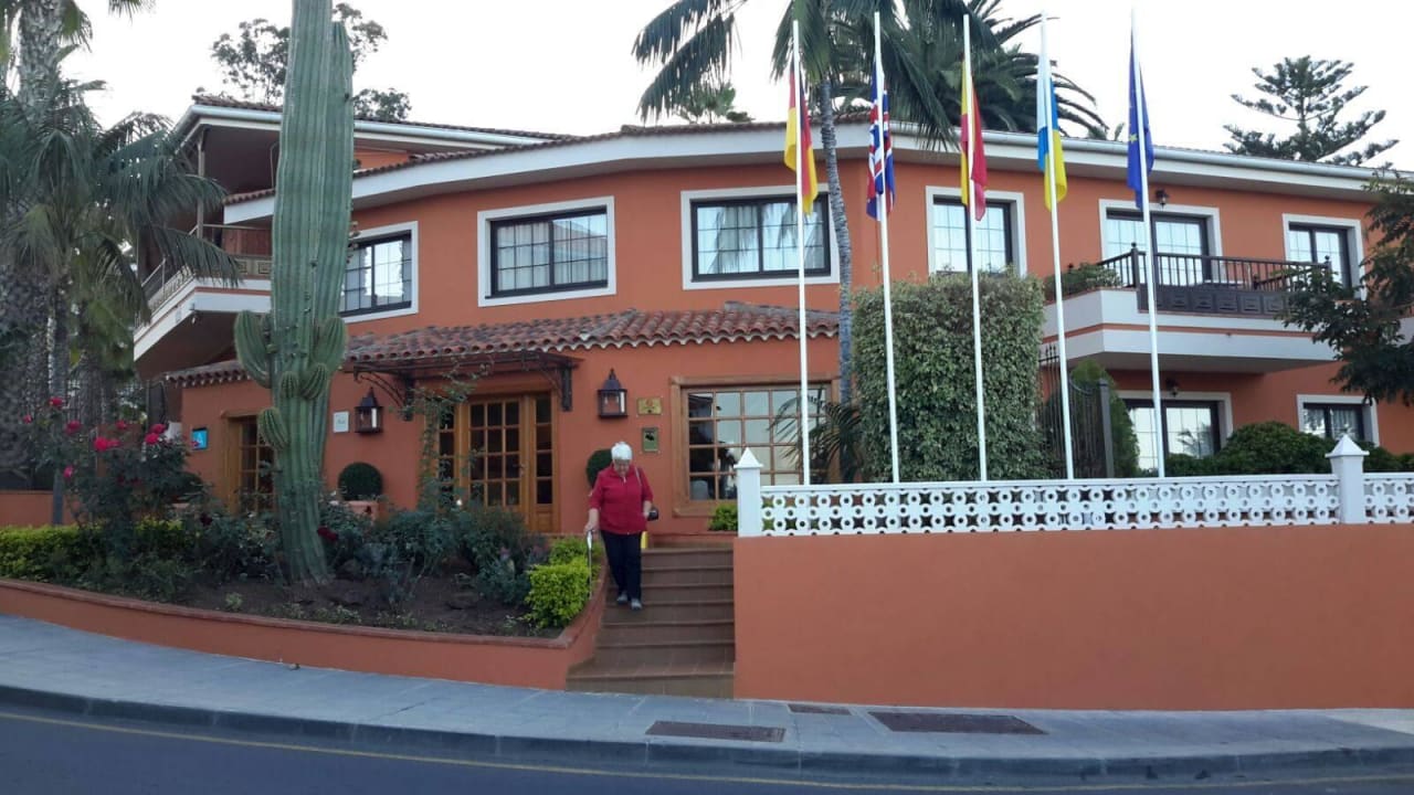 Eingang der App. Anlage Apartments Ambassador