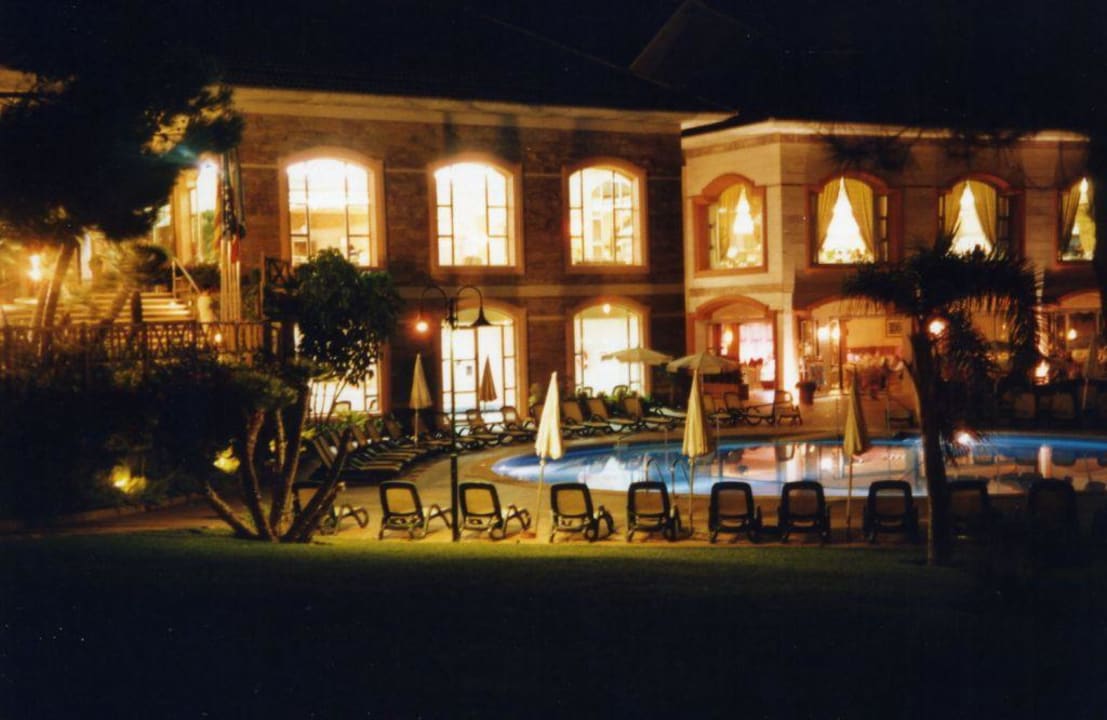 Viva Cala Mesquida Suite abends VIVA Cala Mesquida Suites & Spa 16+