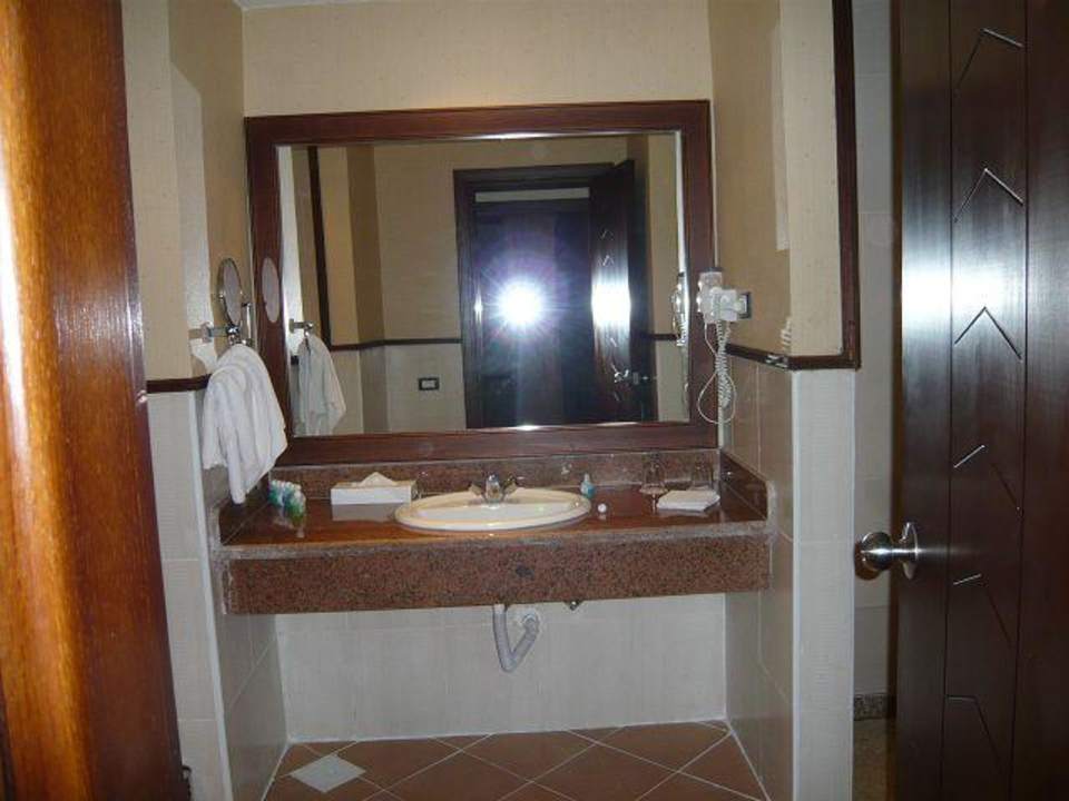 Bad Pickalbatros Alf Leila Wa Leila Resort - Neverland Hurghada