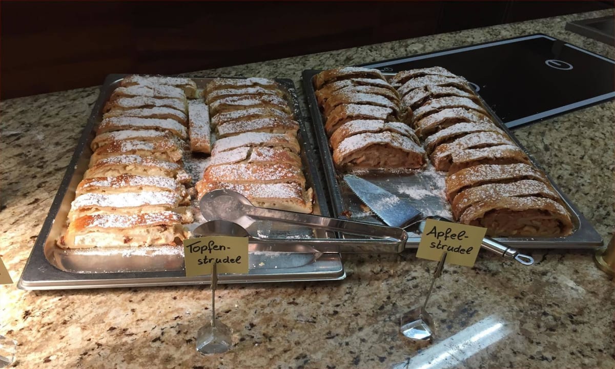 Zur Jause Apfelstrudel Romantik & Spa Alpen-Herz