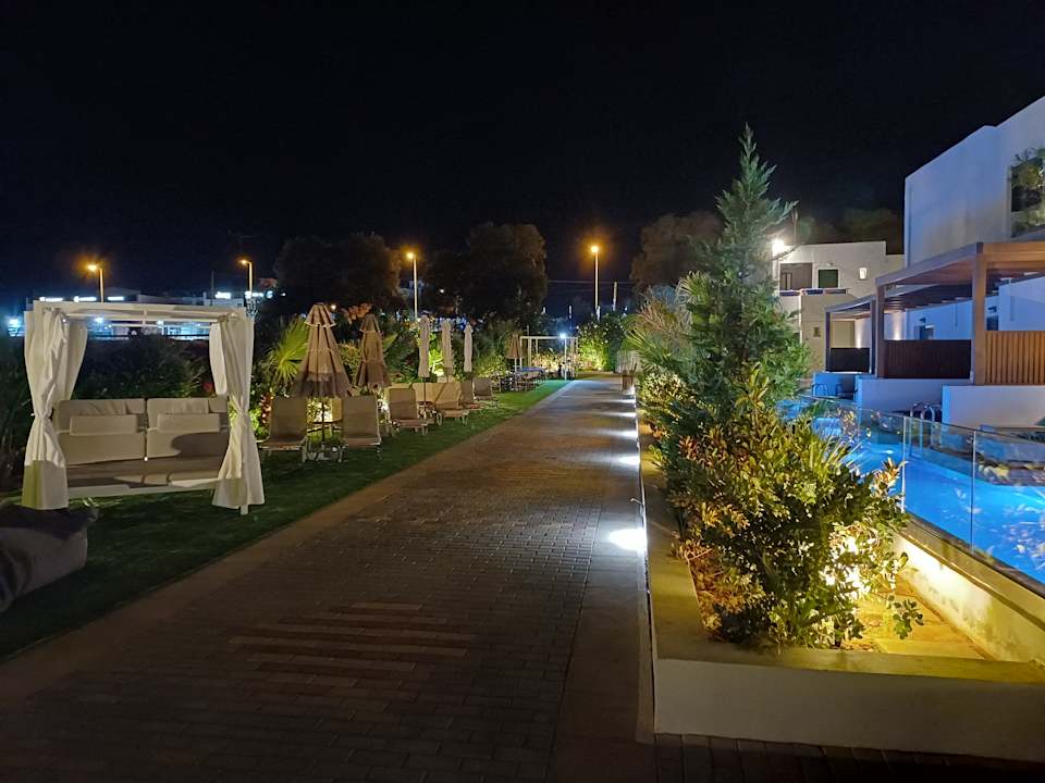 Gartenanlage Amnissos Residence