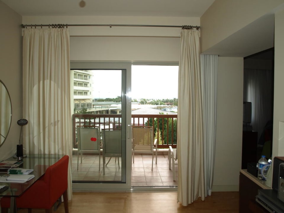 Balkon Lara Barut Collection