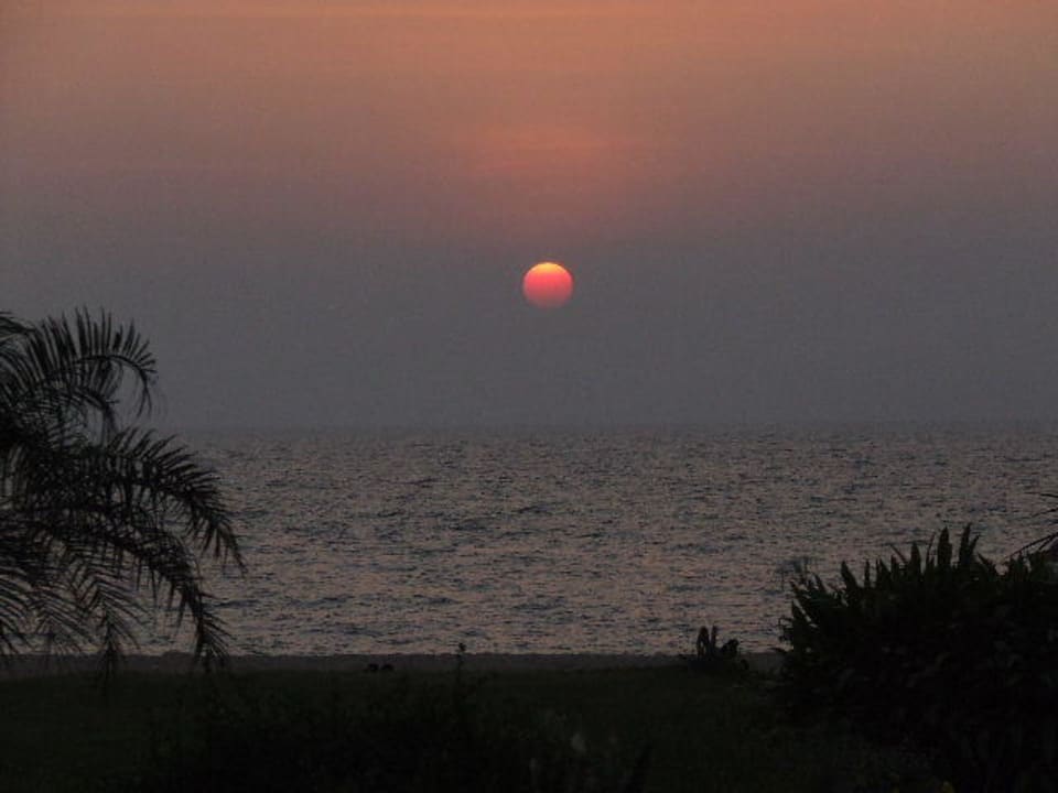 Sunset Botany Beach Resort