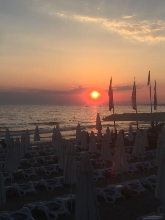 Strand Side Star Beach