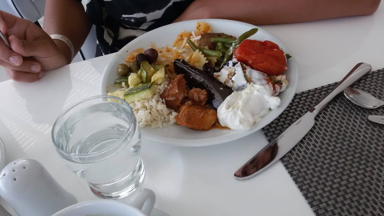 Dinner Asterias Beach Resort