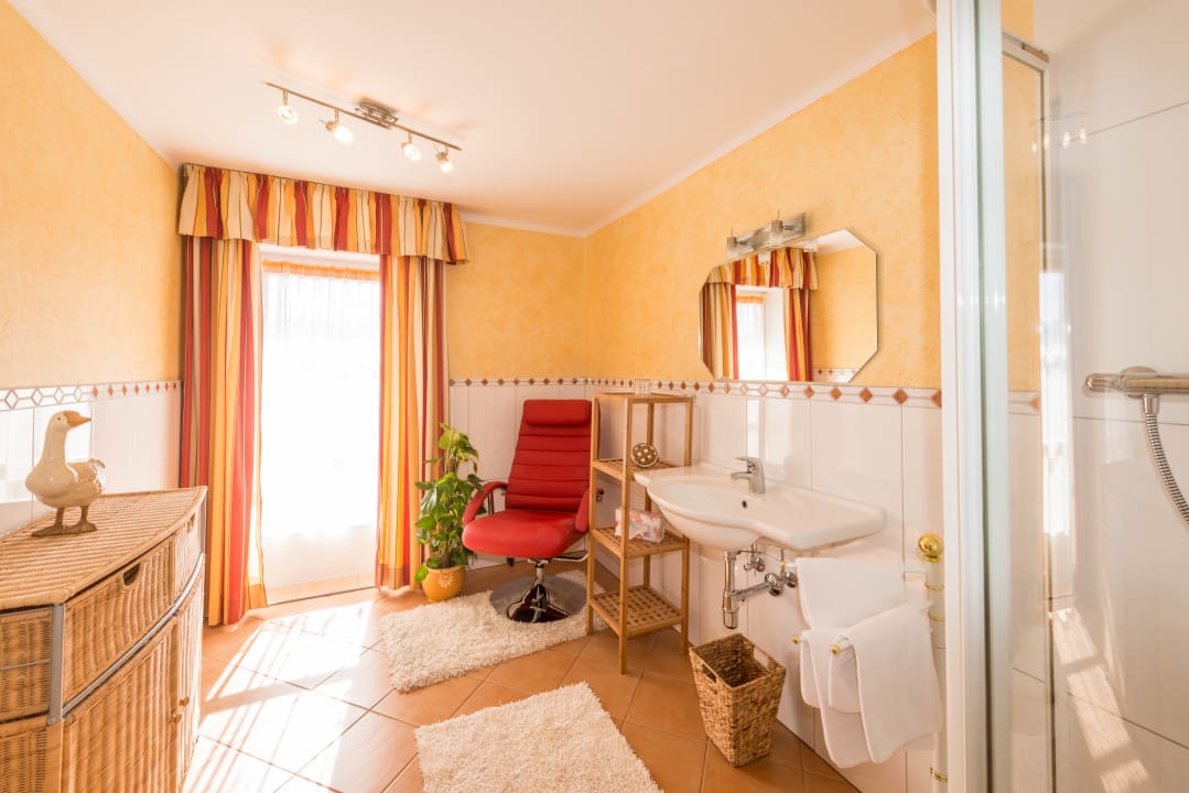 Zimmer Bio-Holzhaus & Landhaus Heimat