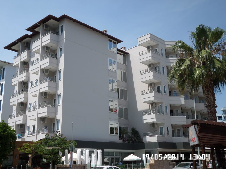 Sieht unscheinbar aus,ist aber von innen echt schön Hatipoglu Beach Hotel