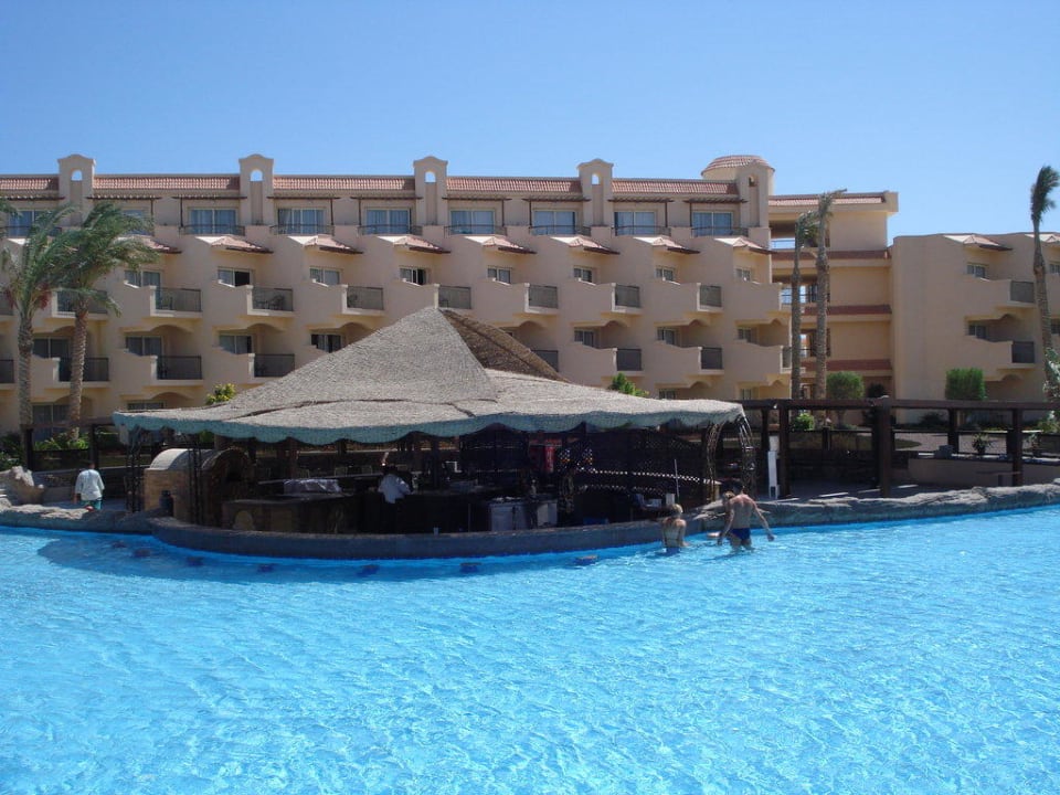 Bazén Pyramisa Beach Resort Sahl Hasheesh