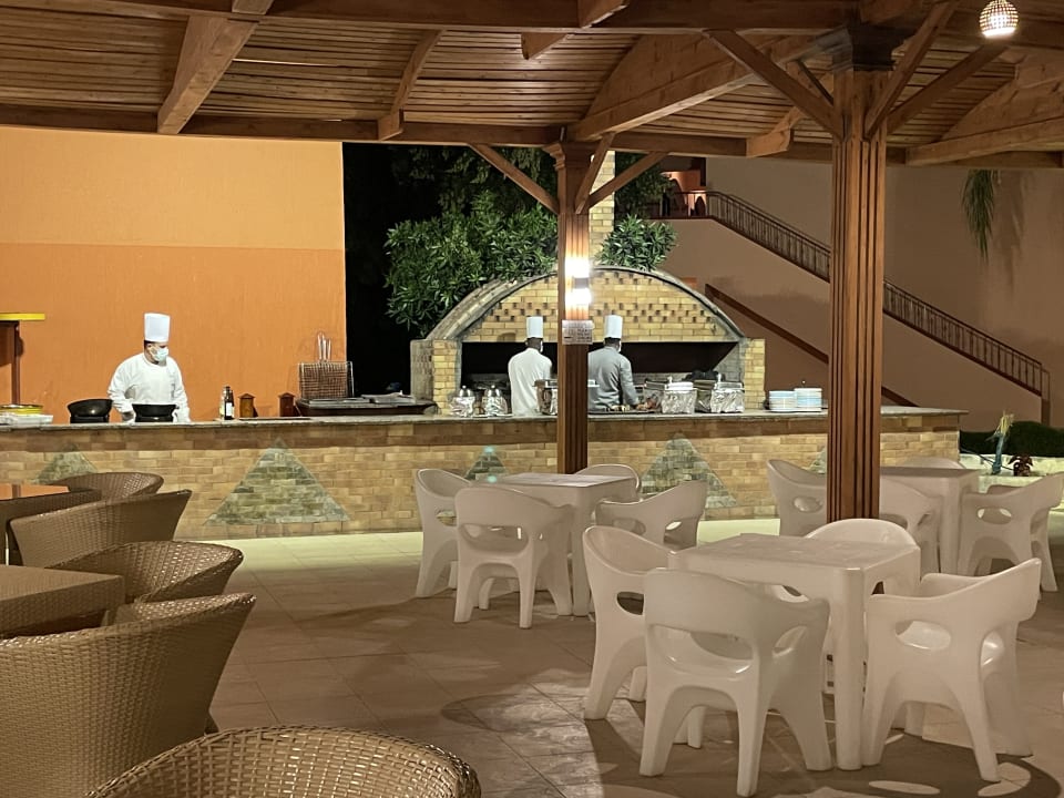 Gastro Three Corners Happy Life Beach Resort