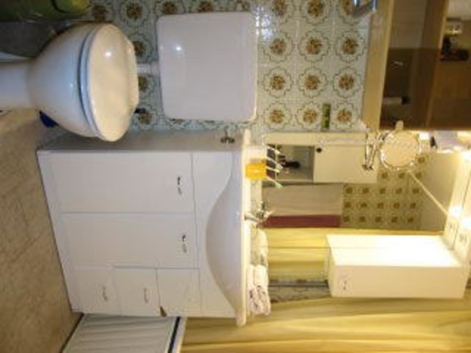 Badezimmer Zimmer 24 Hotel Edelsberg