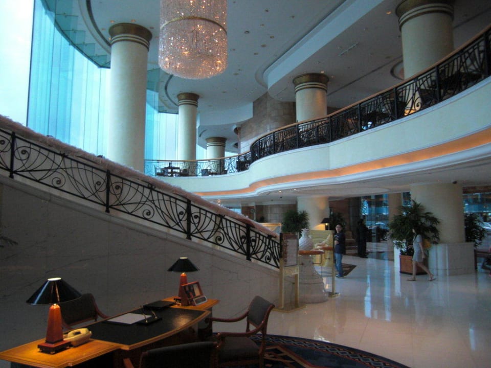 Lobby Harbour Grand Kowloon