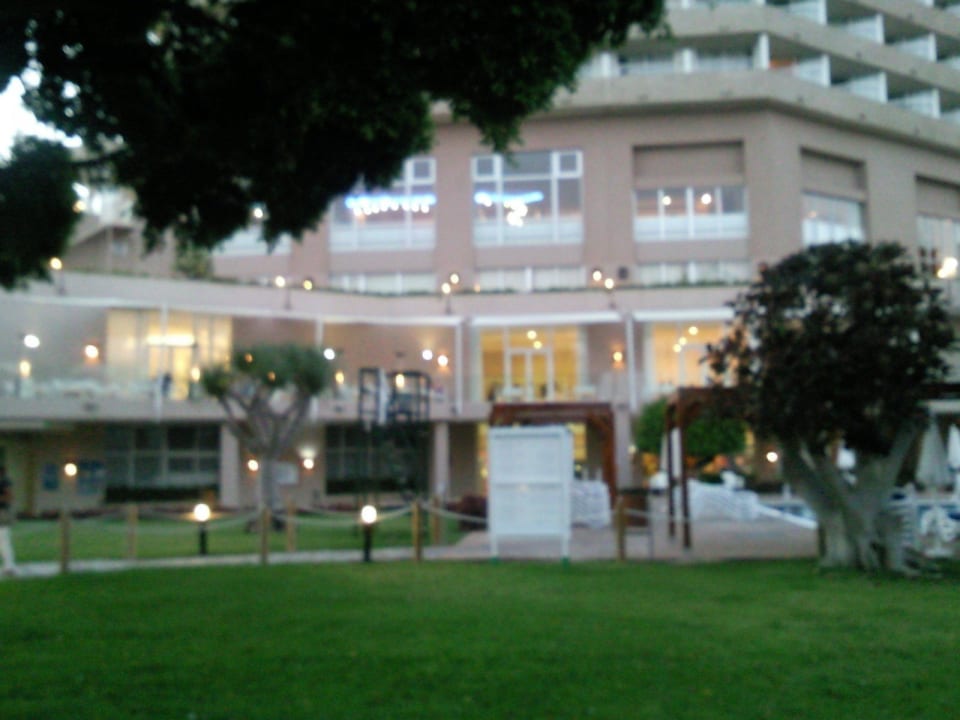 Pool Iberostar Waves Bouganville Playa