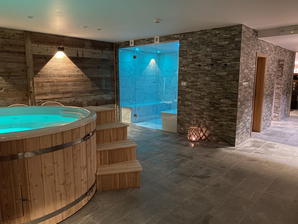 Sport & Freizeit Hotel Almhof