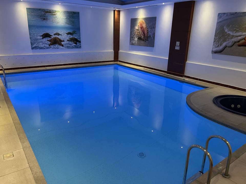 Pool Courtyard Tbilisi Hotel