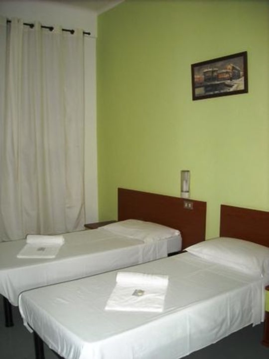 Entrata nella camera  Hotel Ambrosiana