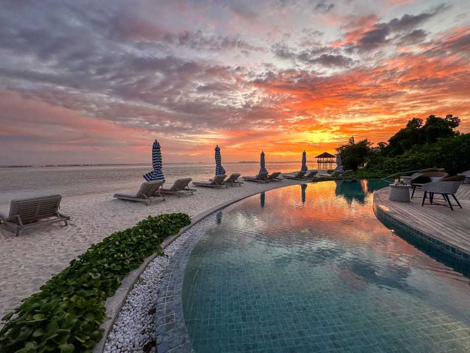 Pool Le Meridien Maldives Resort & Spa