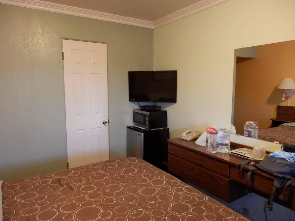 Zimmer Motel Budget Inn