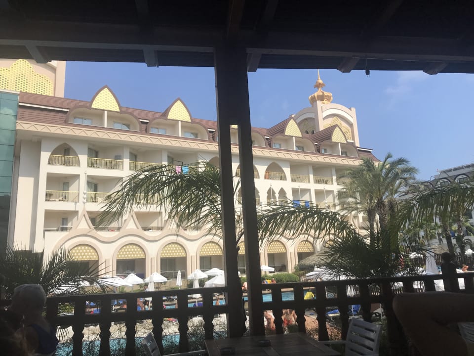 Gastro Well Palace Side