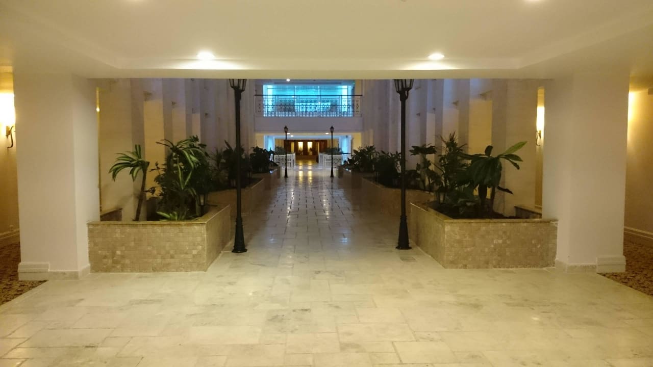 Gebäude 1 unten Alba Queen Hotel