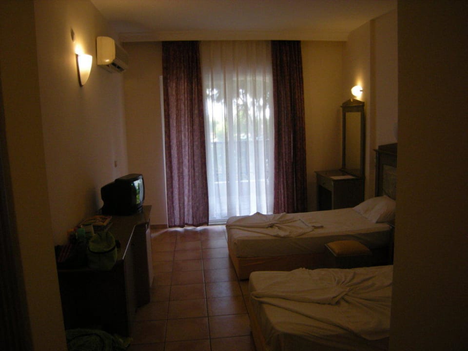 Pokój w budynku głównym Club Turtas Beach Hotel