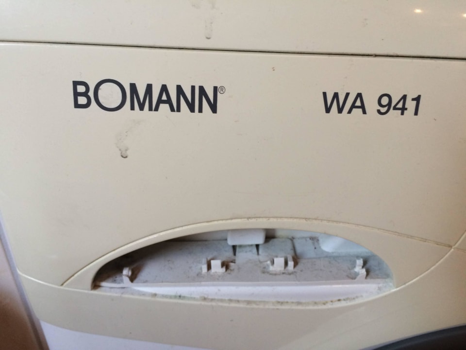 Verdreckte Waschmaschine Ferienhaus Strandhaus XXL Baabe