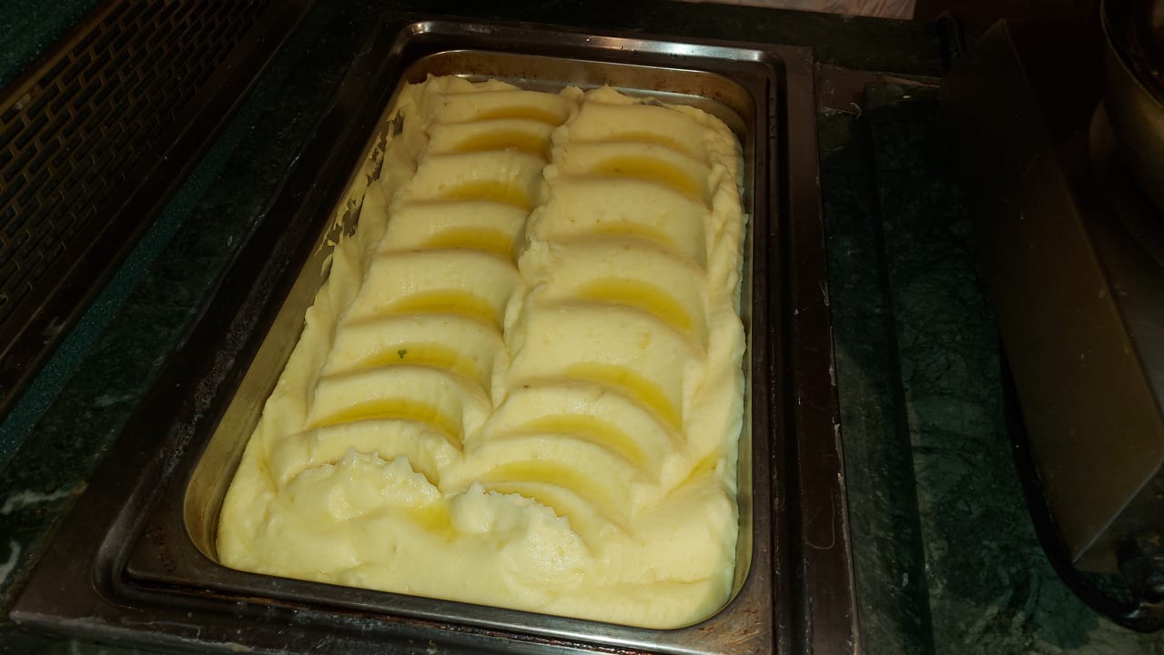 Gastro Hotel Royal Nozha