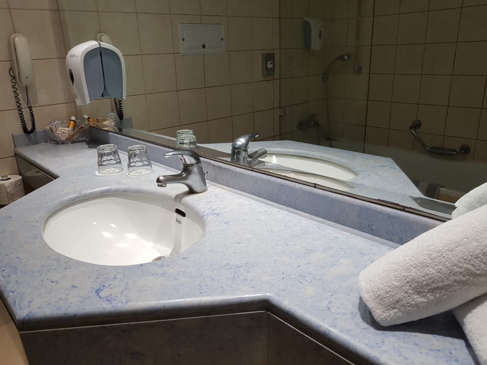Zimmer Apollonia Beach Resort & Spa