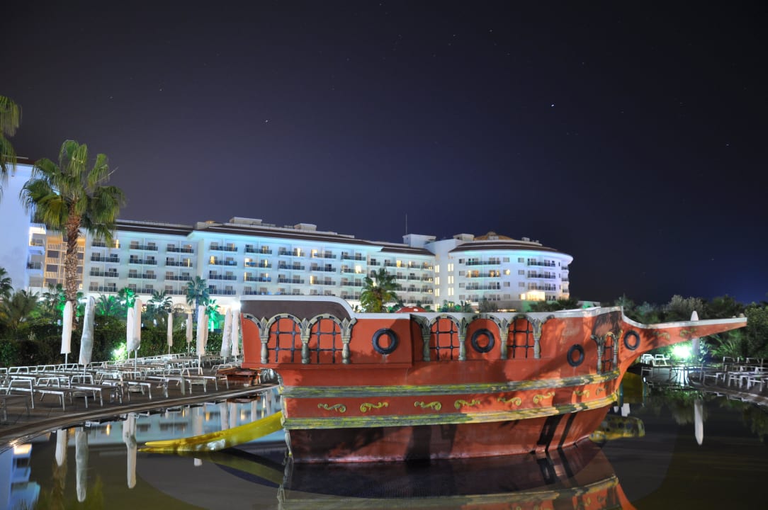 Kinderpool am Abend Seaden Sea World Resort & Spa