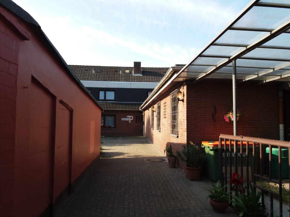 Außenansicht Hotel Columbus & Columbus Glamping