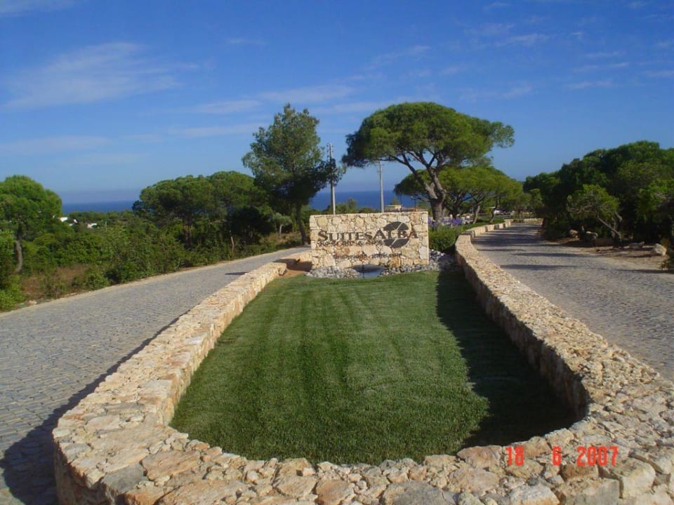 Auffahrt zum Hotel Vila Alba Resort