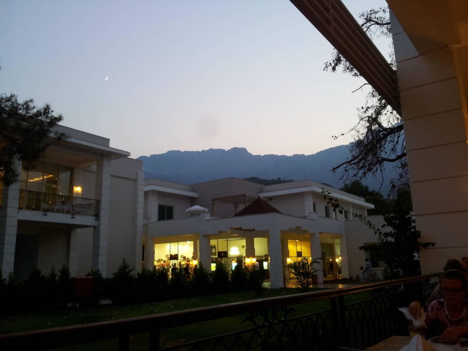 Blick von der Terrasse des Hauptrestaurants Sherwood Exclusive Kemer