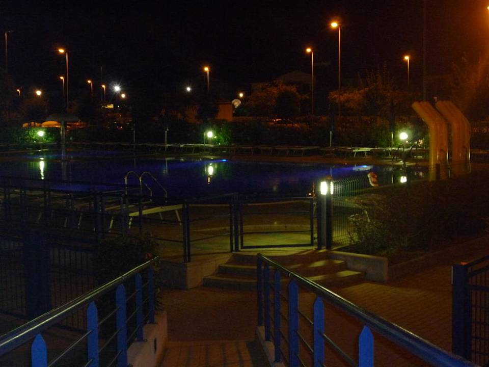 Pool bei Nacht Residence I Tamerici