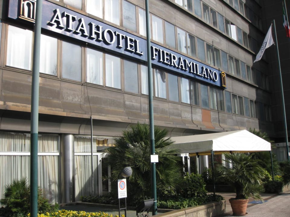 Das Hotel von außen Atahotel Fieramilano