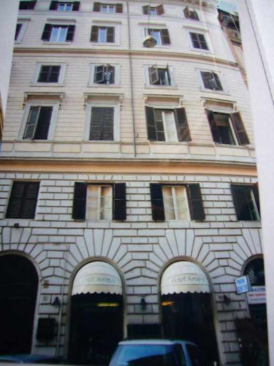 Acropoli von außen Hotel Acropoli