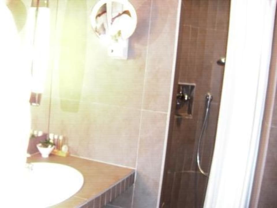 Dusche Terrass Hôtel