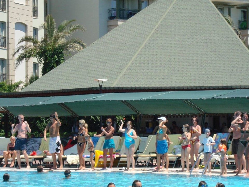 Hotelowy taniec Hotel Turan Prince