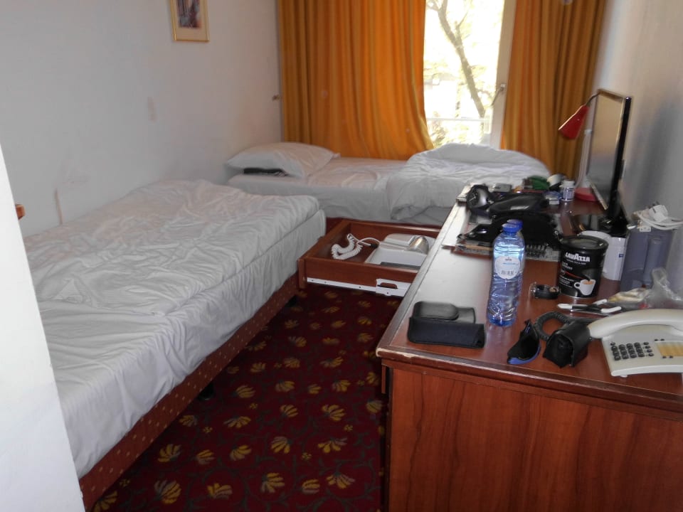 Zimmer Hotel AMS Omega
