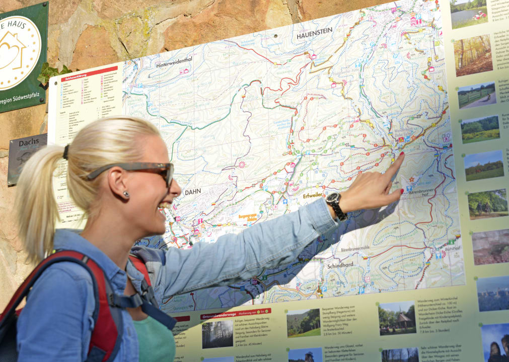 Wanderkarte am Eingang Hotel Die kleine Blume
